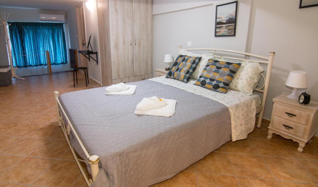 Loft Renovated Flat 5' From The Old Town Corfu Lägenhet Corfu  Exteriör bild