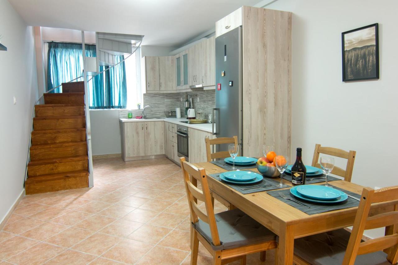 Loft Renovated Flat 5' From The Old Town Corfu Lägenhet Corfu  Exteriör bild